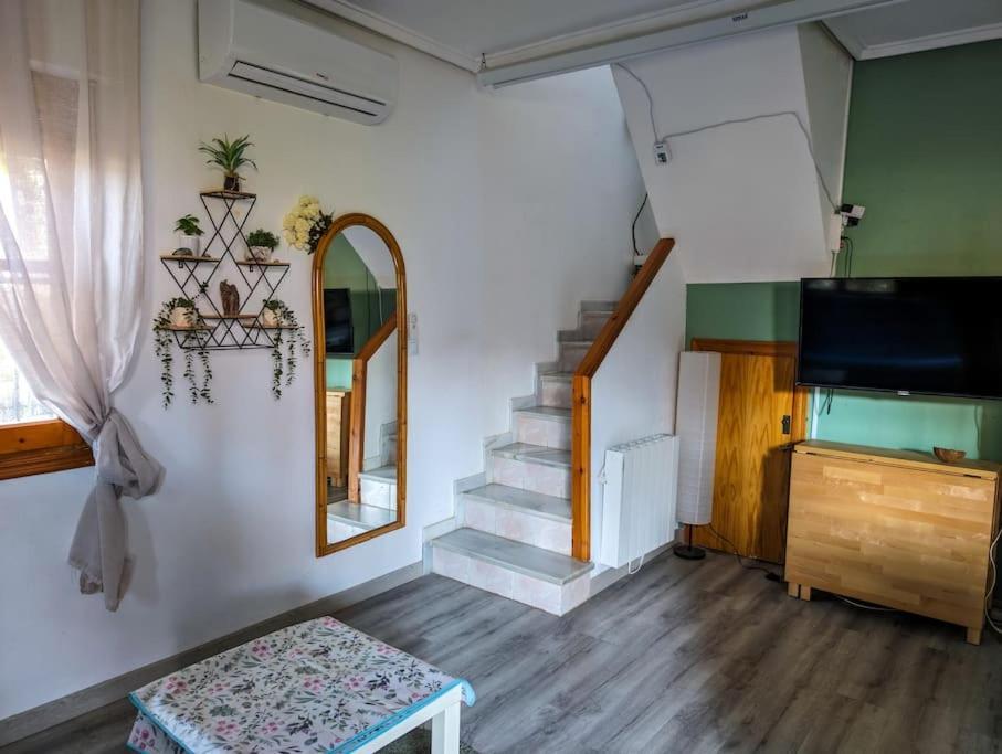 Oscar's Chillout House By The Holiday home *