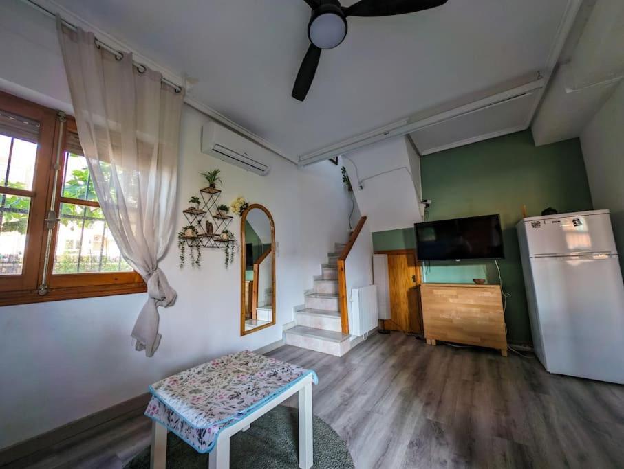Holiday home Oscar's Chillout House By The